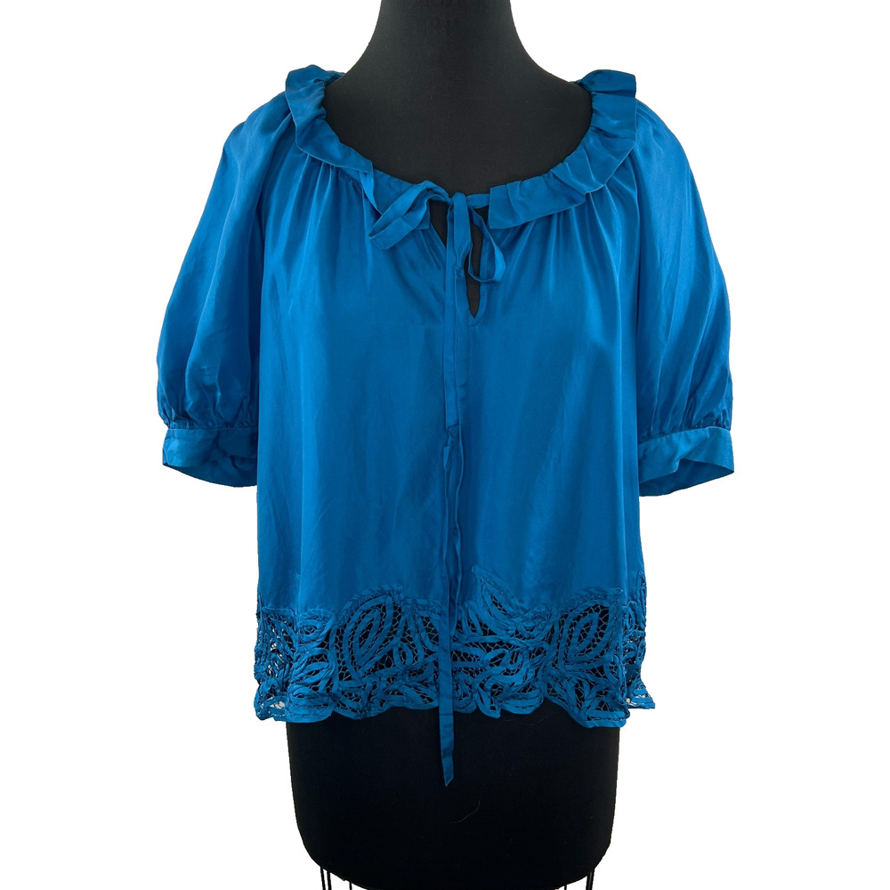 ALI RA Silk Blue Scoop Neck Cut Out Short Sleeve Design Top Career Blouse Sz 6